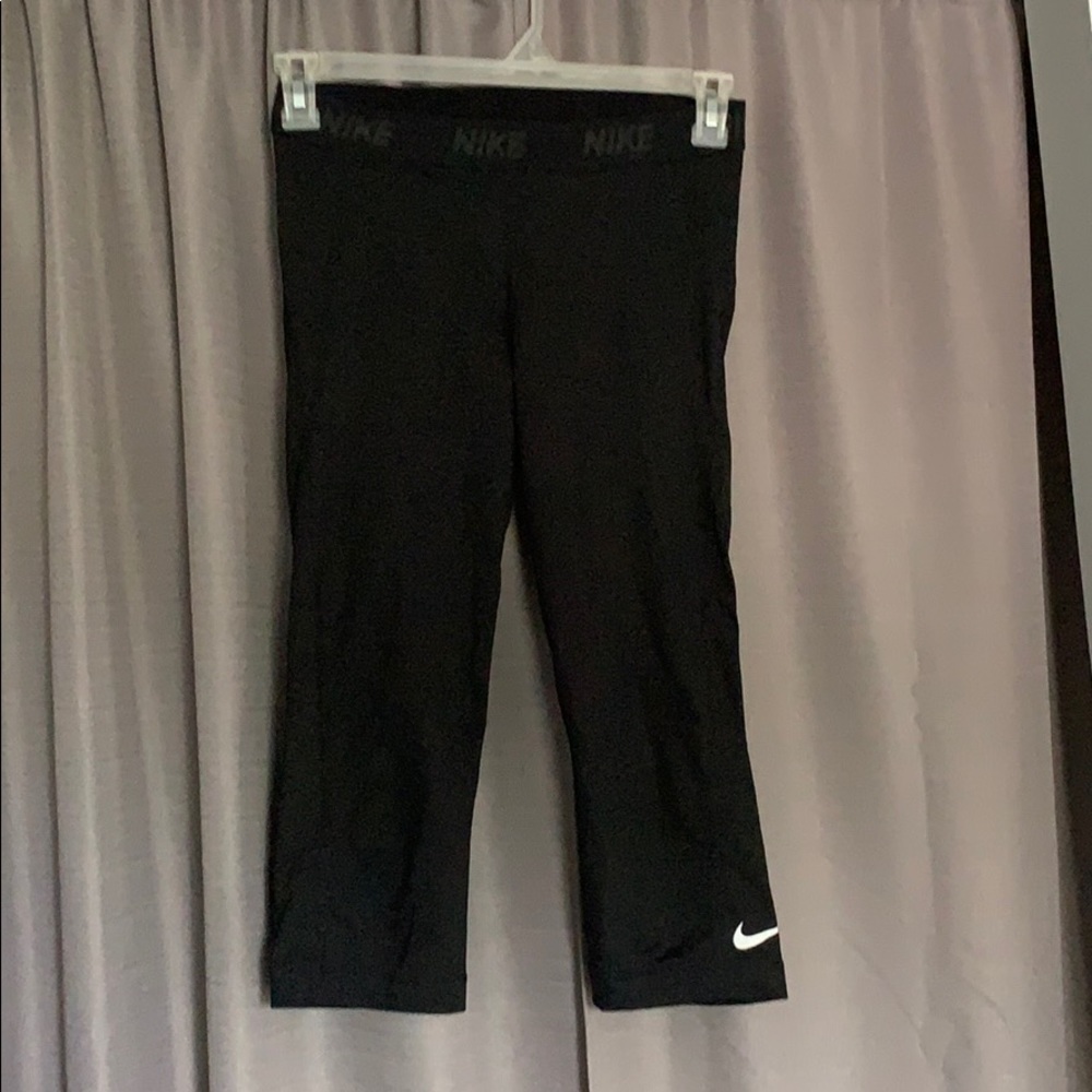 Nike Capri Workout Leggings